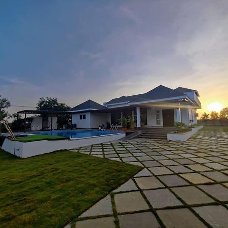 V R Farms Exotic Villa Venkatāpur 外观 照片
